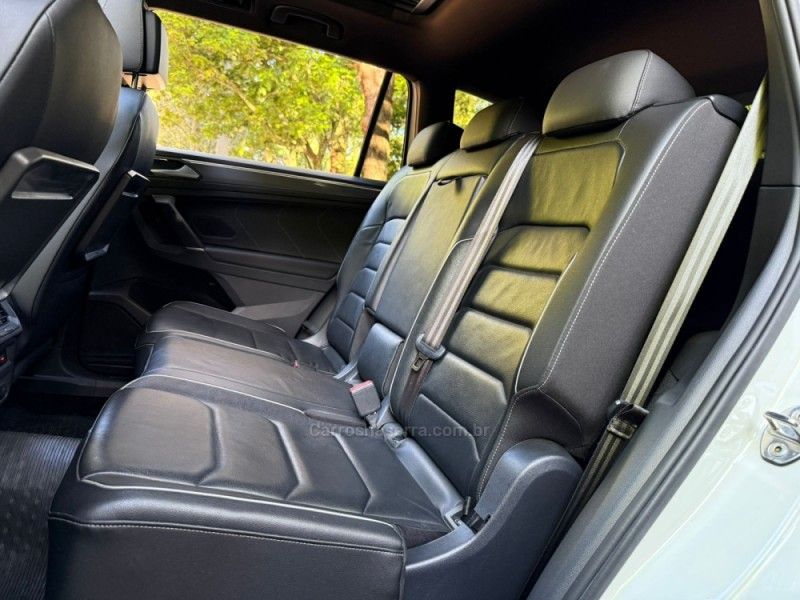VOLKSWAGEN TIGUAN 2.0 ALLSPACE R-LINE 350 TSI 4X4 2019/2019 KASPER VEÍCULOS DOIS IRMÃOS / Carros no Vale VOLKSWAGEN TIGUAN 2.0 ALLSPACE R-LINE 350 TSI 4X4 2019/2019 KASPER VEÍCULOS DOIS IRMÃOS / Carros no Vale