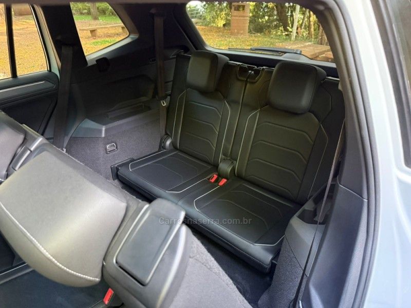 VOLKSWAGEN TIGUAN 2.0 ALLSPACE R-LINE 350 TSI 4X4 2019/2019 KASPER VEÍCULOS DOIS IRMÃOS / Carros no Vale VOLKSWAGEN TIGUAN 2.0 ALLSPACE R-LINE 350 TSI 4X4 2019/2019 KASPER VEÍCULOS DOIS IRMÃOS / Carros no Vale
