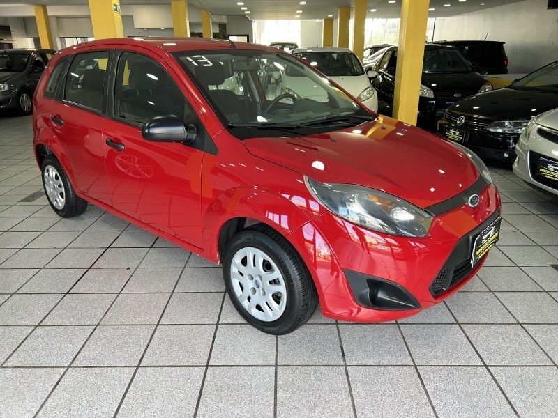FORD FIESTA 1.0 MPI CLASS HATCH 8V 2013/2013 PRIME MULTIMARCAS CAXIAS DO SUL / Carros no Vale
