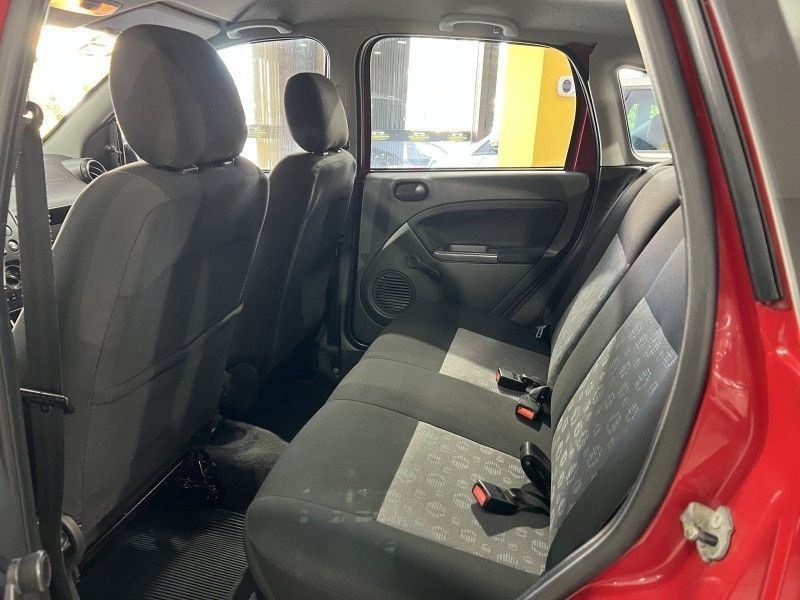 FORD FIESTA 1.0 MPI CLASS HATCH 8V 2013/2013 PRIME MULTIMARCAS CAXIAS DO SUL / Carros no Vale