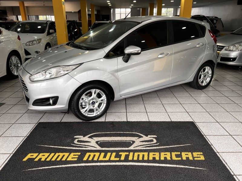 FORD FIESTA 1.6 SE HATCH 16V 2015/2015 PRIME MULTIMARCAS CAXIAS DO SUL / Carros no Vale FORD FIESTA 1.6 SE HATCH 16V 2015/2015 PRIME MULTIMARCAS CAXIAS DO SUL / Carros no Vale