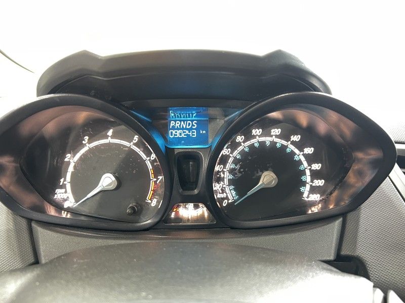 FORD FIESTA 1.6 SE HATCH 16V 2015/2015 PRIME MULTIMARCAS CAXIAS DO SUL / Carros no Vale FORD FIESTA 1.6 SE HATCH 16V 2015/2015 PRIME MULTIMARCAS CAXIAS DO SUL / Carros no Vale