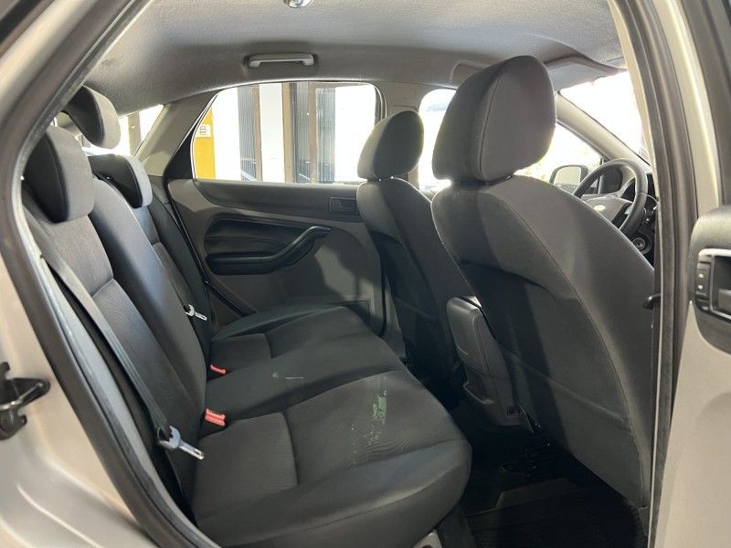 FORD FOCUS 2.0 GLX 16V 2013/2013 PRIME MULTIMARCAS CAXIAS DO SUL / Carros no Vale FORD FOCUS 2.0 GLX 16V 2013/2013 PRIME MULTIMARCAS CAXIAS DO SUL / Carros no Vale