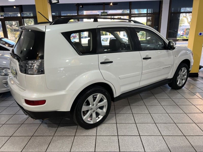 MITSUBISHI OUTLANDER 2.0 16V 2013/2013 PRIME MULTIMARCAS CAXIAS DO SUL / Carros no Vale