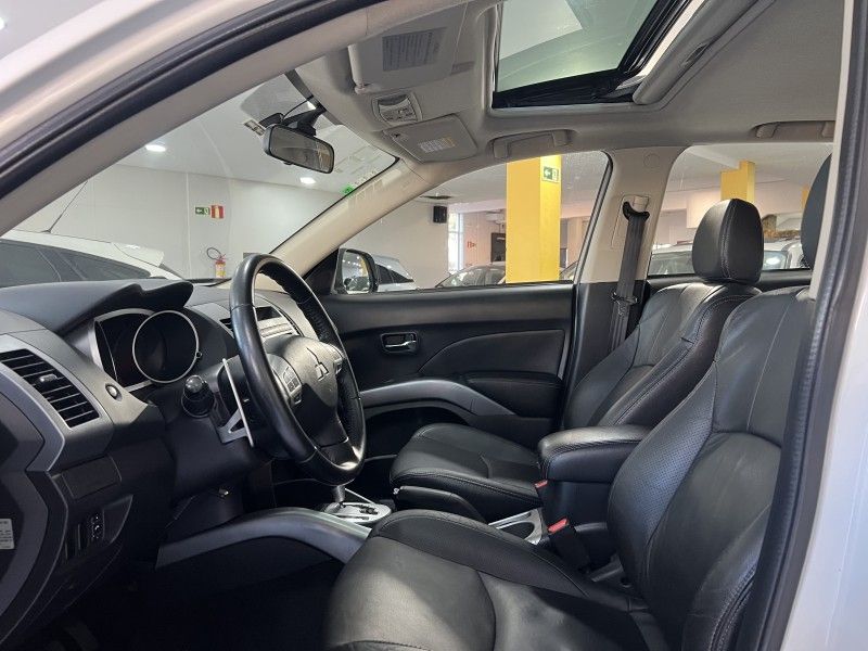 MITSUBISHI OUTLANDER 2.0 16V 2013/2013 PRIME MULTIMARCAS CAXIAS DO SUL / Carros no Vale