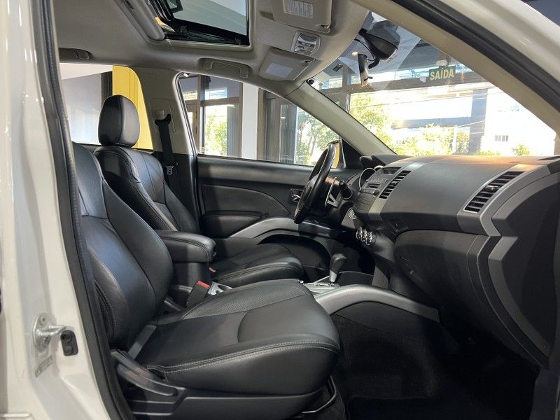 MITSUBISHI OUTLANDER 2.0 16V 2013/2013 PRIME MULTIMARCAS CAXIAS DO SUL / Carros no Vale