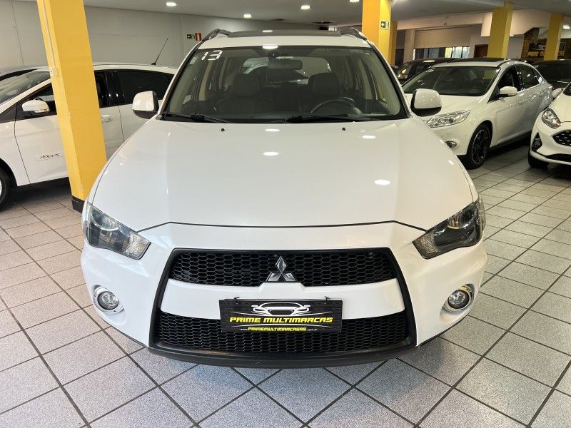 MITSUBISHI OUTLANDER 2.0 16V 2013/2013 PRIME MULTIMARCAS CAXIAS DO SUL / Carros no Vale