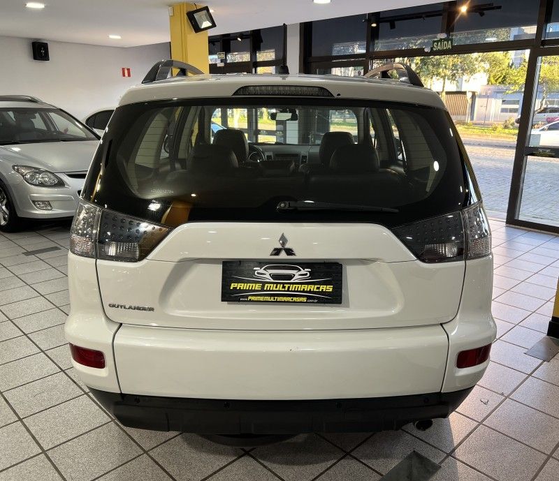 MITSUBISHI OUTLANDER 2.0 16V 2013/2013 PRIME MULTIMARCAS CAXIAS DO SUL / Carros no Vale