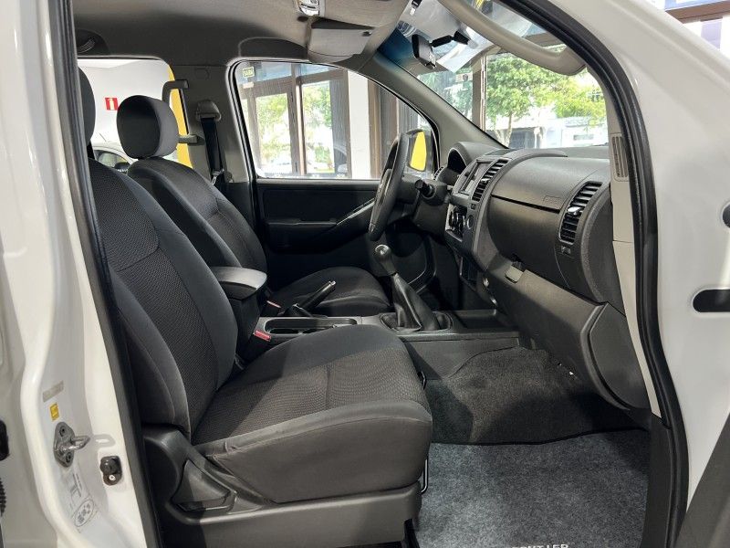 NISSAN FRONTIER 2.5 S 4X2 CD TURBO ELETRONIC 2014/2014 PRIME MULTIMARCAS CAXIAS DO SUL / Carros no Vale NISSAN FRONTIER 2.5 S 4X2 CD TURBO ELETRONIC 2014/2014 PRIME MULTIMARCAS CAXIAS DO SUL / Carros no Vale