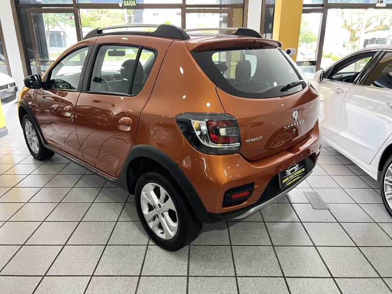 RENAULT SANDERO 1.6 STEPWAY EASY R 16V 2015/2015 PRIME MULTIMARCAS CAXIAS DO SUL / Carros no Vale RENAULT SANDERO 1.6 STEPWAY EASY R 16V 2015/2015 PRIME MULTIMARCAS CAXIAS DO SUL / Carros no Vale