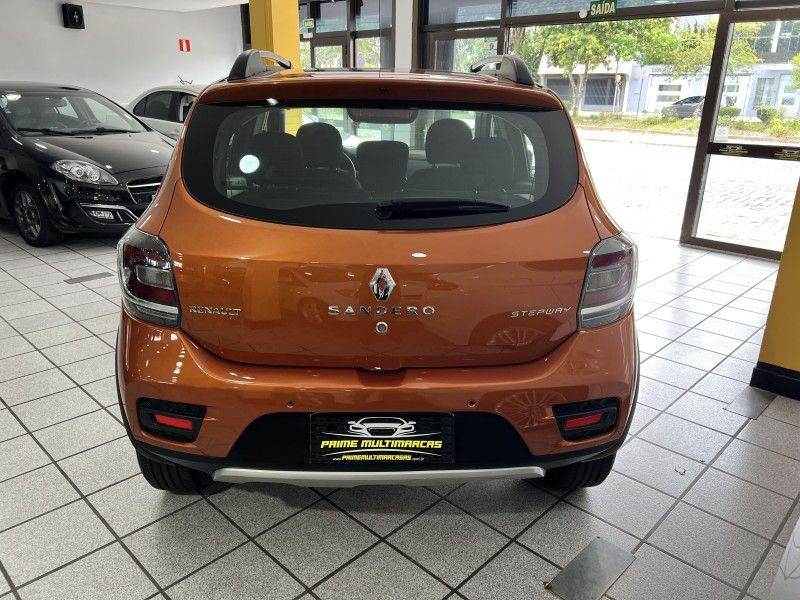 RENAULT SANDERO 1.6 STEPWAY EASY R 16V 2015/2015 PRIME MULTIMARCAS CAXIAS DO SUL / Carros no Vale RENAULT SANDERO 1.6 STEPWAY EASY R 16V 2015/2015 PRIME MULTIMARCAS CAXIAS DO SUL / Carros no Vale