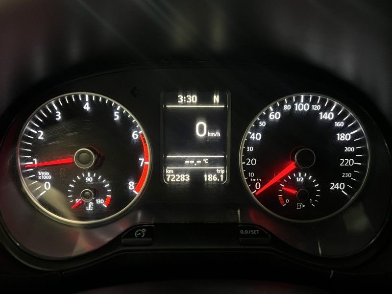 VOLKSWAGEN FOX 1.6 MSI HIGHLINE 16V AUTOMATIZADO 2015/2015 PRIME MULTIMARCAS CAXIAS DO SUL / Carros no Vale