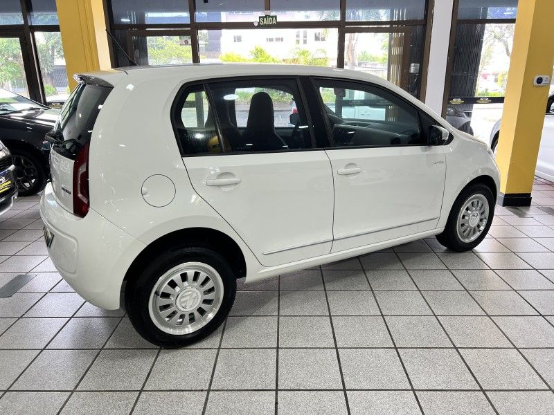 VOLKSWAGEN UP 1.0 MPI RBW 12V AUTOMATIZADO 2014/2015 PRIME MULTIMARCAS CAXIAS DO SUL / Carros no Vale