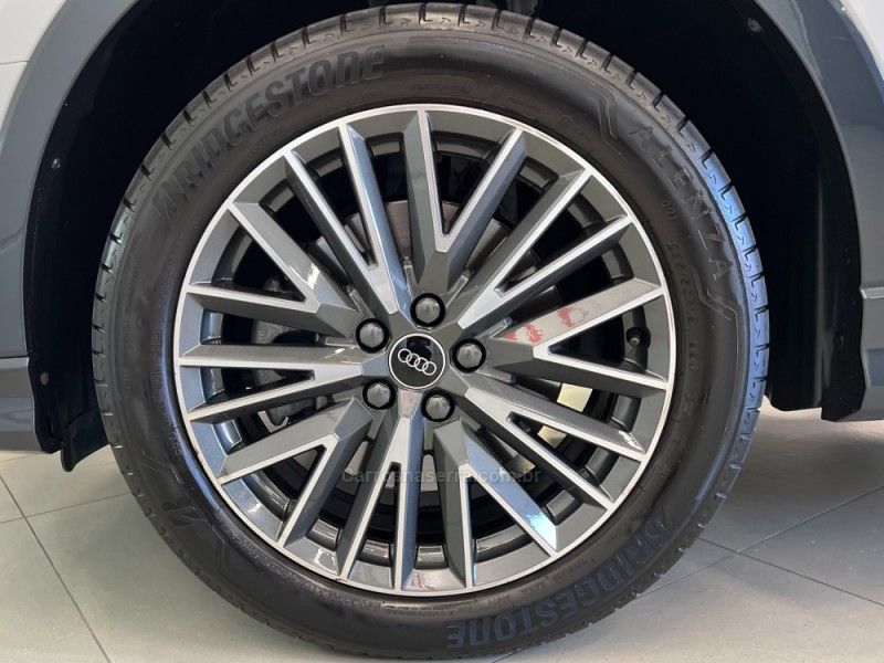 AUDI Q3 2.0 TFSI PERFORMANCE SPORTBACK TURBO 2023/2024 ÓTIMA CAR FLORES DA CUNHA / Carros no Vale AUDI Q3 2.0 TFSI PERFORMANCE SPORTBACK TURBO 2023/2024 ÓTIMA CAR FLORES DA CUNHA / Carros no Vale