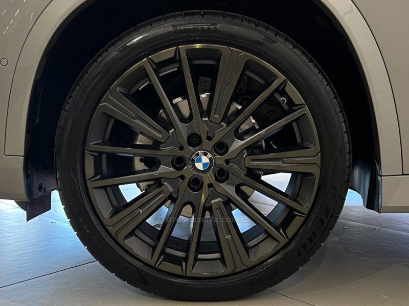 BMW X1 2.0 SDRIVE20I M SPORT 16V TURBO 2025/2026 ÓTIMA CAR FLORES DA CUNHA / Carros no Vale BMW X1 2.0 SDRIVE20I M SPORT 16V TURBO 2025/2026 ÓTIMA CAR FLORES DA CUNHA / Carros no Vale
