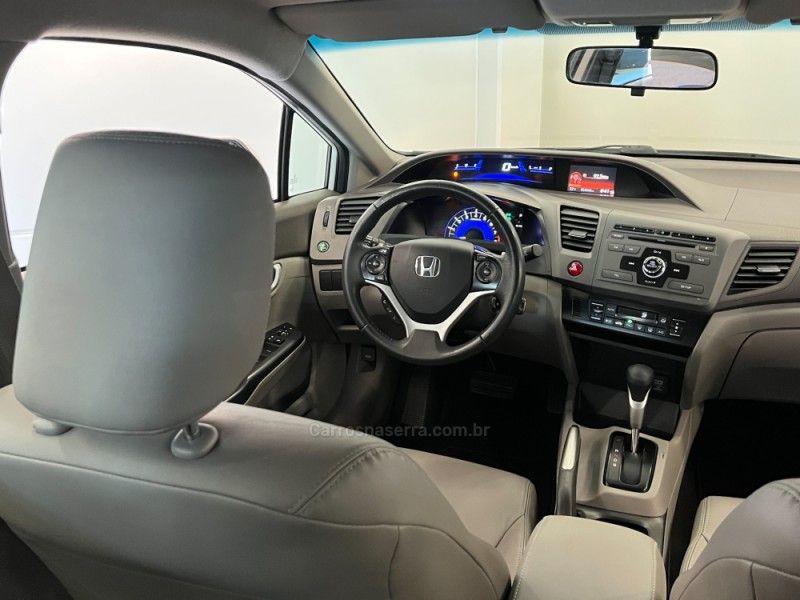 HONDA CIVIC 2.0 LXR 16V 2014/2014 ÓTIMA CAR FLORES DA CUNHA / Carros no Vale