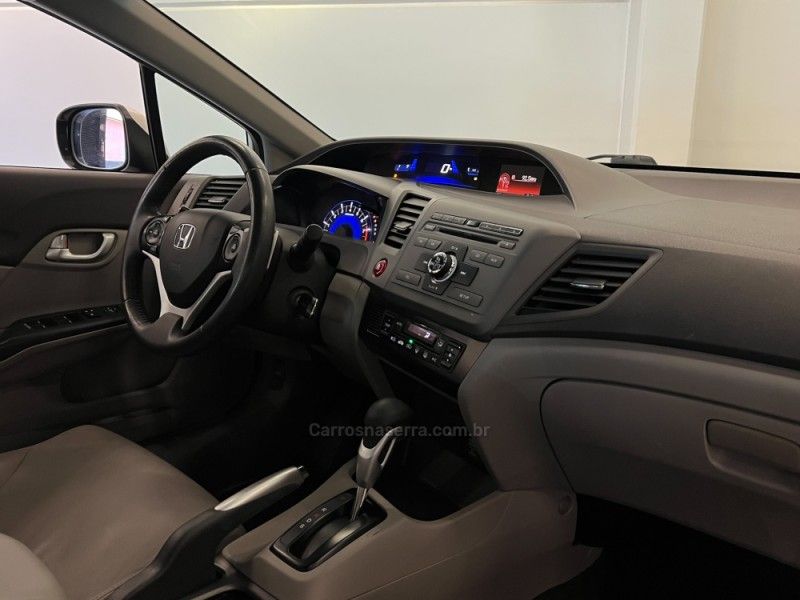 HONDA CIVIC 2.0 LXR 16V 2014/2014 ÓTIMA CAR FLORES DA CUNHA / Carros no Vale