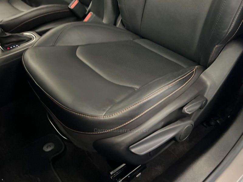 JEEP COMPASS 2.0 16V LONGITUDE 4X4 2018/2018 ÓTIMA CAR FLORES DA CUNHA / Carros no Vale