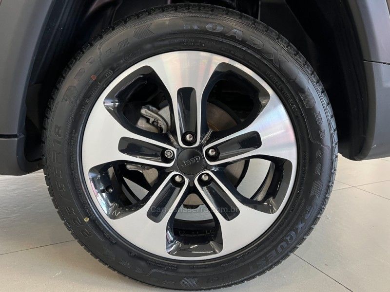 JEEP COMPASS 2.0 16V LONGITUDE 4X4 2018/2018 ÓTIMA CAR FLORES DA CUNHA / Carros no Vale