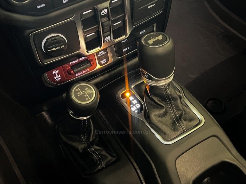 JEEP WRANGLER 2.0 RUBICON 4X4 AT8 16V 2025/2025 ÓTIMA CAR FLORES DA CUNHA / Carros no Vale