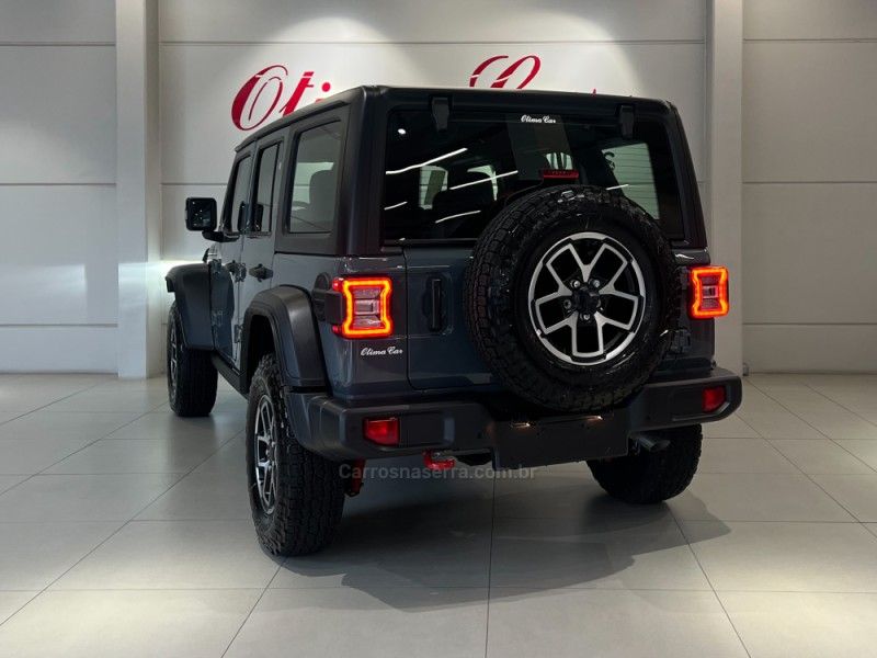 JEEP WRANGLER 2.0 RUBICON 4X4 AT8 16V 2025/2025 ÓTIMA CAR FLORES DA CUNHA / Carros no Vale