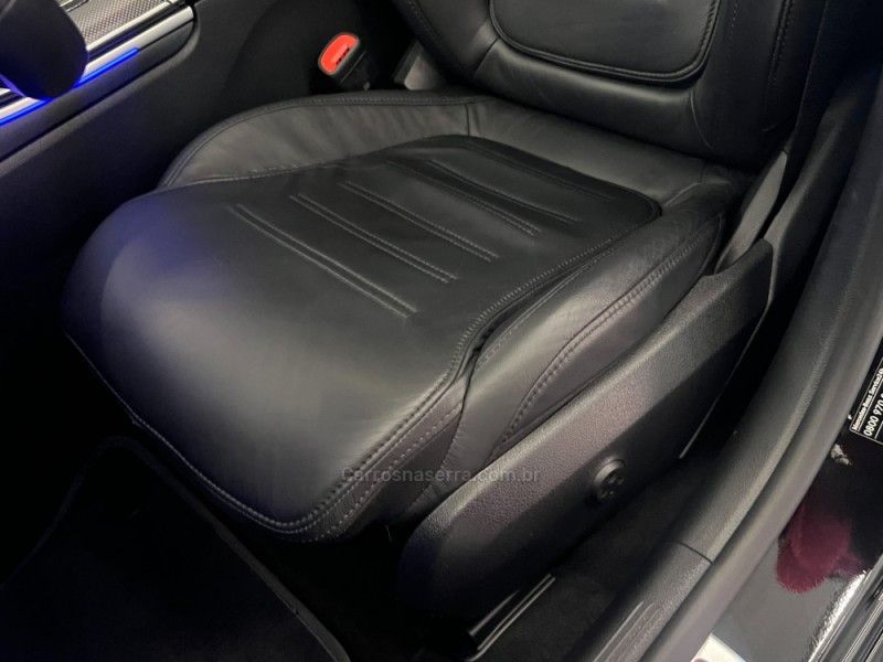 MERCEDES-BENZ C 300 2.0 EQ BOOST AMG LINE HÍBRIDO 2022/2022 ÓTIMA CAR FLORES DA CUNHA / Carros no Vale MERCEDES-BENZ C 300 2.0 EQ BOOST AMG LINE HÍBRIDO 2022/2022 ÓTIMA CAR FLORES DA CUNHA / Carros no Vale