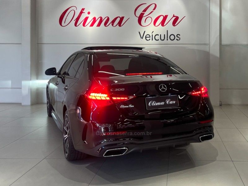 MERCEDES-BENZ C 300 2.0 EQ BOOST AMG LINE HÍBRIDO 2022/2022 ÓTIMA CAR FLORES DA CUNHA / Carros no Vale MERCEDES-BENZ C 300 2.0 EQ BOOST AMG LINE HÍBRIDO 2022/2022 ÓTIMA CAR FLORES DA CUNHA / Carros no Vale