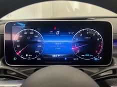 MERCEDES-BENZ C 300 2.0 EQ BOOST AMG LINE HÍBRIDO 2022/2022 ÓTIMA CAR FLORES DA CUNHA / Carros no Vale