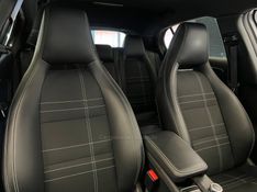 MERCEDES-BENZ GLA 200 1.6 CGI ADVANCE 16V TURBO 2015/2016 ÓTIMA CAR FLORES DA CUNHA / Carros no Vale