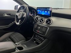 MERCEDES-BENZ GLA 200 1.6 CGI ADVANCE 16V TURBO 2015/2016 ÓTIMA CAR FLORES DA CUNHA / Carros no Vale