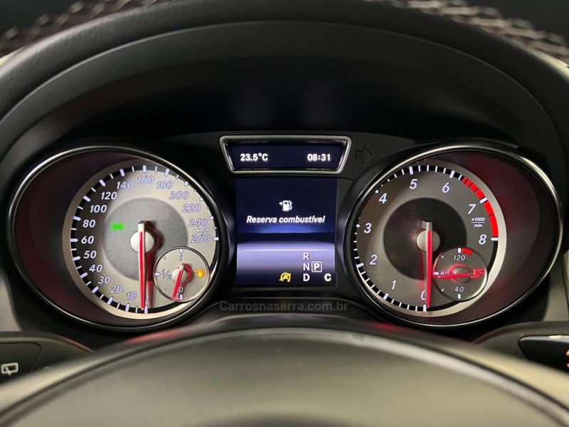 MERCEDES-BENZ GLA 200 1.6 CGI ADVANCE 16V TURBO 2015/2016 ÓTIMA CAR FLORES DA CUNHA / Carros no Vale