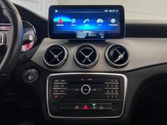 MERCEDES-BENZ GLA 200 1.6 CGI ADVANCE 16V TURBO 2015/2016 ÓTIMA CAR FLORES DA CUNHA / Carros no Vale