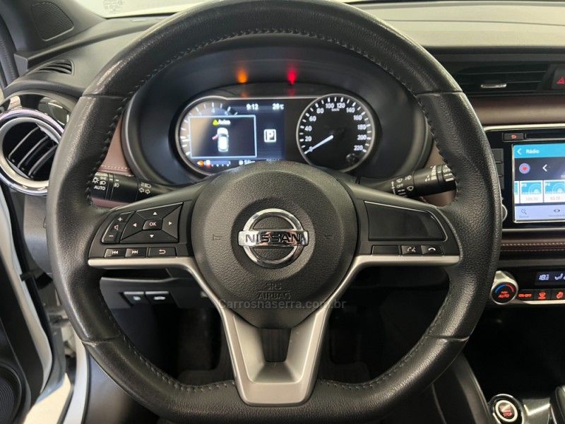 NISSAN KICKS 1.6 16V SL XTRONIC 2017/2018 ÓTIMA CAR FLORES DA CUNHA / Carros no Vale