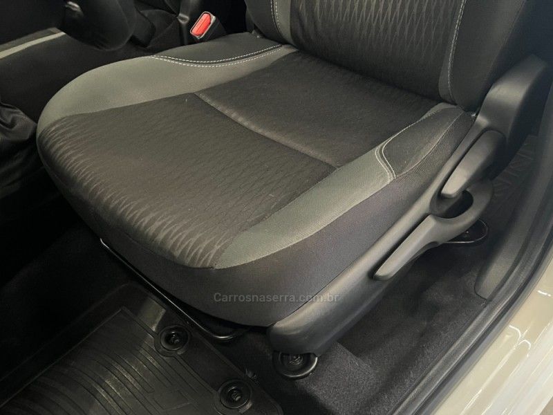 TOYOTA ETIOS 1.5 XS 16V 2017/2018 ÓTIMA CAR FLORES DA CUNHA / Carros no Vale