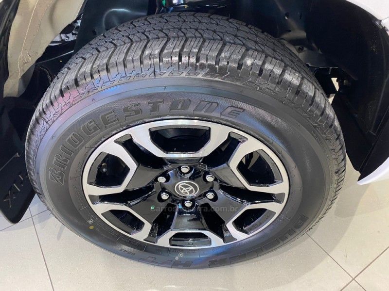 TOYOTA HILUX 2.8 SRV 4X4 CD 16V 2025/2026 ÓTIMA CAR FLORES DA CUNHA / Carros no Vale
