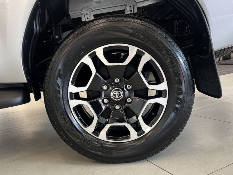 TOYOTA HILUX 2.8 SRV 4X4 CD 16V 2025/2026 ÓTIMA CAR FLORES DA CUNHA / Carros no Vale