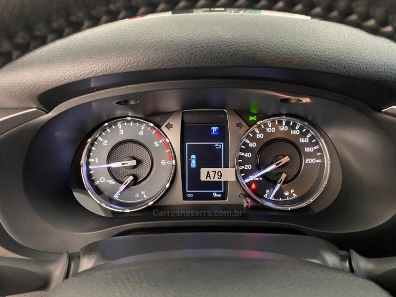 TOYOTA HILUX 2.8 SRV 4X4 CD 16V 2025/2026 ÓTIMA CAR FLORES DA CUNHA / Carros no Vale