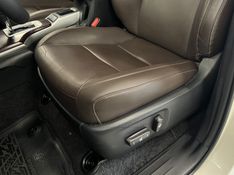 TOYOTA HILUX SW4 2.8 SRX 4X4 16V TURBO INTERCOOLER 2016/2017 ÓTIMA CAR FLORES DA CUNHA / Carros no Vale