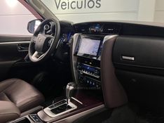 TOYOTA HILUX SW4 2.8 SRX 4X4 16V TURBO INTERCOOLER 2016/2017 ÓTIMA CAR FLORES DA CUNHA / Carros no Vale