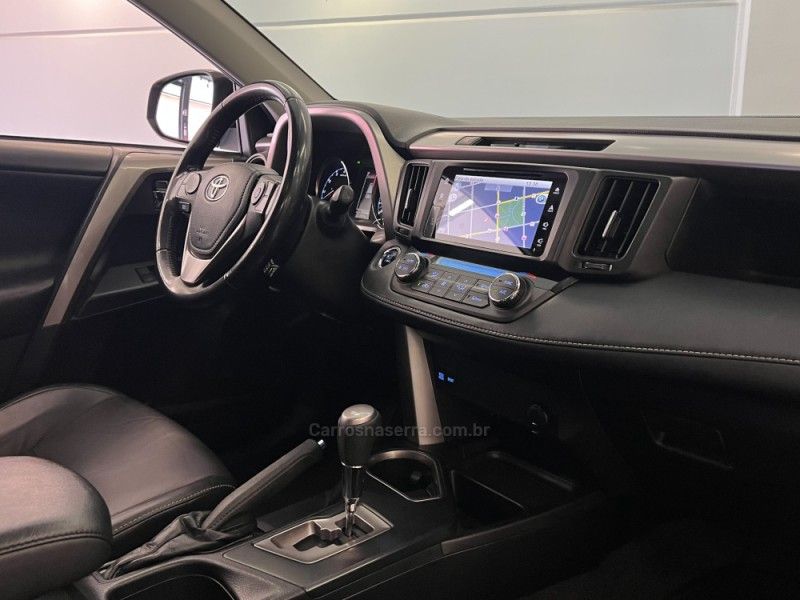 TOYOTA RAV4 2.0 TOP 4X2 16V 2018/2018 ÓTIMA CAR FLORES DA CUNHA / Carros no Vale