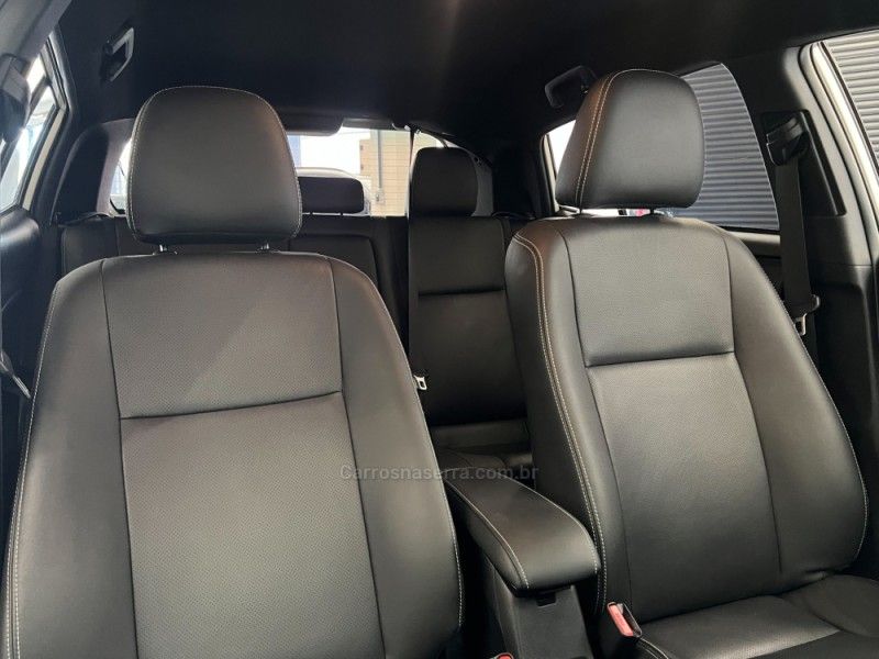 TOYOTA YARIS 1.5 XS 16V 2018/2019 ÓTIMA CAR FLORES DA CUNHA / Carros no Vale