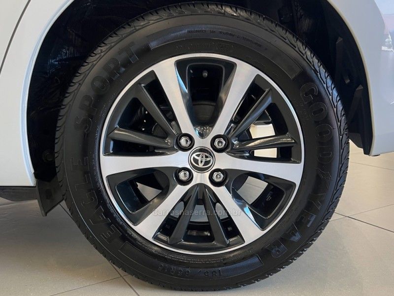 TOYOTA YARIS 1.5 XS 16V 2018/2019 ÓTIMA CAR FLORES DA CUNHA / Carros no Vale