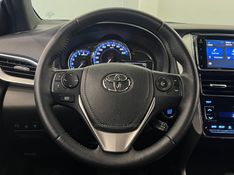 TOYOTA YARIS 1.5 XS 16V 2018/2019 ÓTIMA CAR FLORES DA CUNHA / Carros no Vale