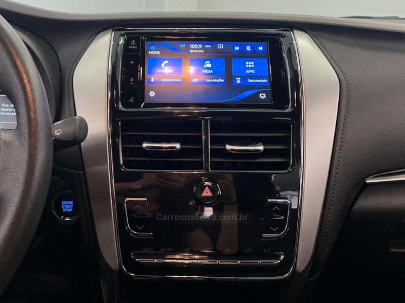 TOYOTA YARIS 1.5 XS 16V 2018/2019 ÓTIMA CAR FLORES DA CUNHA / Carros no Vale