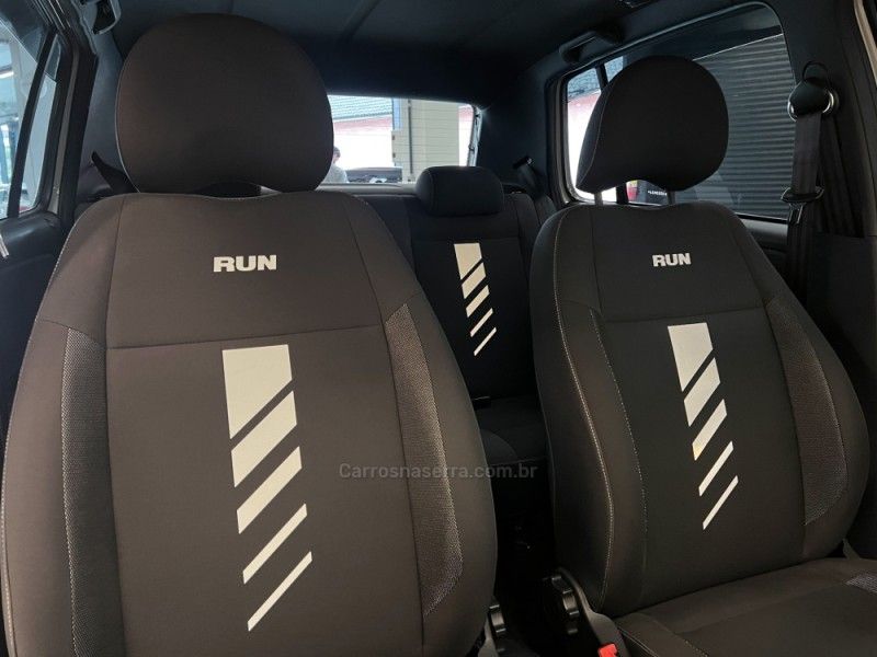 VOLKSWAGEN FOX 1.6 MSI RUN 8V 2017/2017 ÓTIMA CAR FLORES DA CUNHA / Carros no Vale