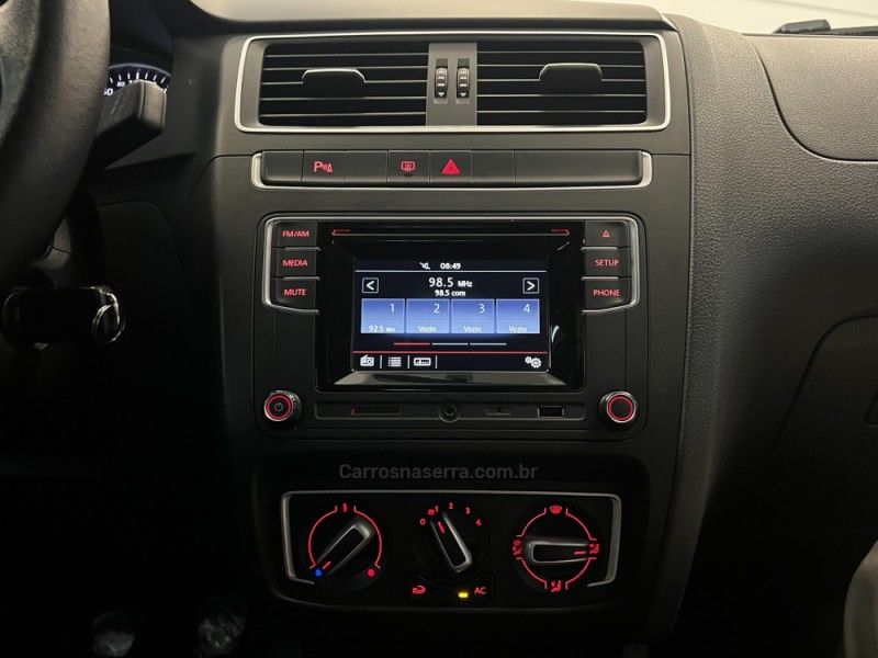 VOLKSWAGEN FOX 1.6 MSI RUN 8V 2017/2017 ÓTIMA CAR FLORES DA CUNHA / Carros no Vale