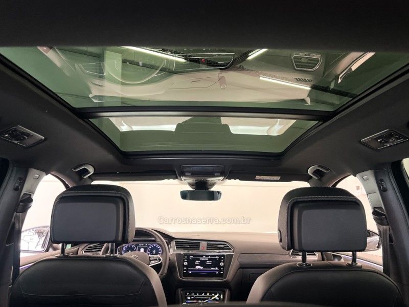 VOLKSWAGEN TIGUAN 2.0 ALLSPACE R-LINE 300 TSI 2023/2024 ÓTIMA CAR FLORES DA CUNHA / Carros no Vale