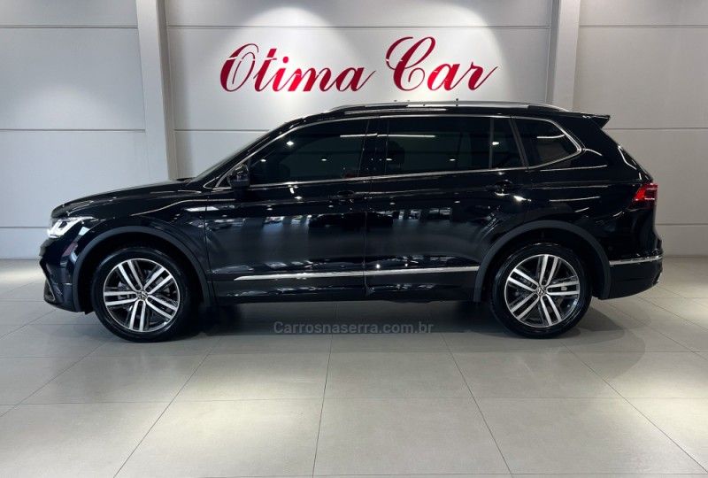 VOLKSWAGEN TIGUAN 2.0 ALLSPACE R-LINE 300 TSI 2023/2024 ÓTIMA CAR FLORES DA CUNHA / Carros no Vale