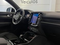 VOLVO XC 40 P6 RECHARGE ELECTRIC PLUS 2023/2024 ÓTIMA CAR FLORES DA CUNHA / Carros no Vale