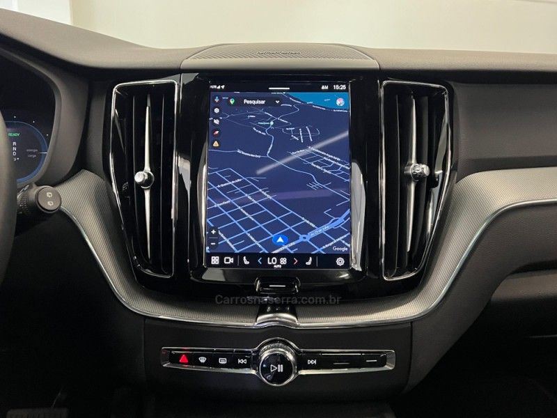 VOLVO XC60 2.0 T8 ULTIMATE DARK AWD HIBRIDO 2024/2024 ÓTIMA CAR FLORES DA CUNHA / Carros no Vale